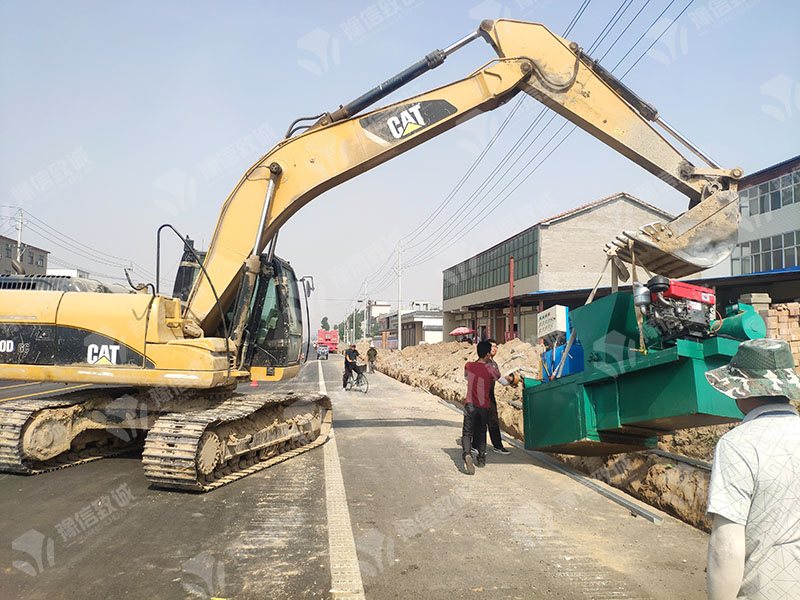 吊裝水渠機(jī)